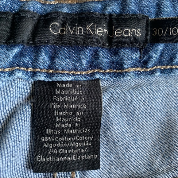 Calvin Klein Jean Capris Women’s Size 10 - Picture 4 of 7